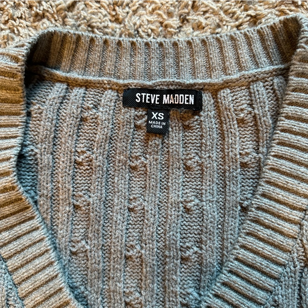 Steve Madden aiden V-neck sweater vest - Picture 6 of 6